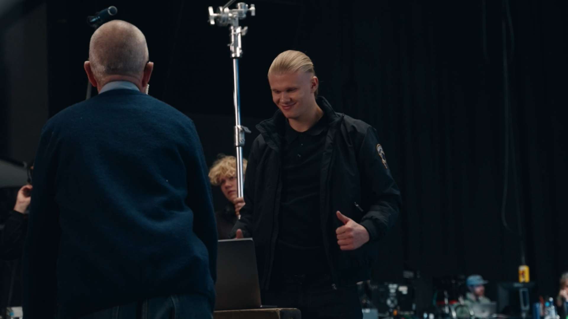 仅讓球迷关 仅讓球迷关