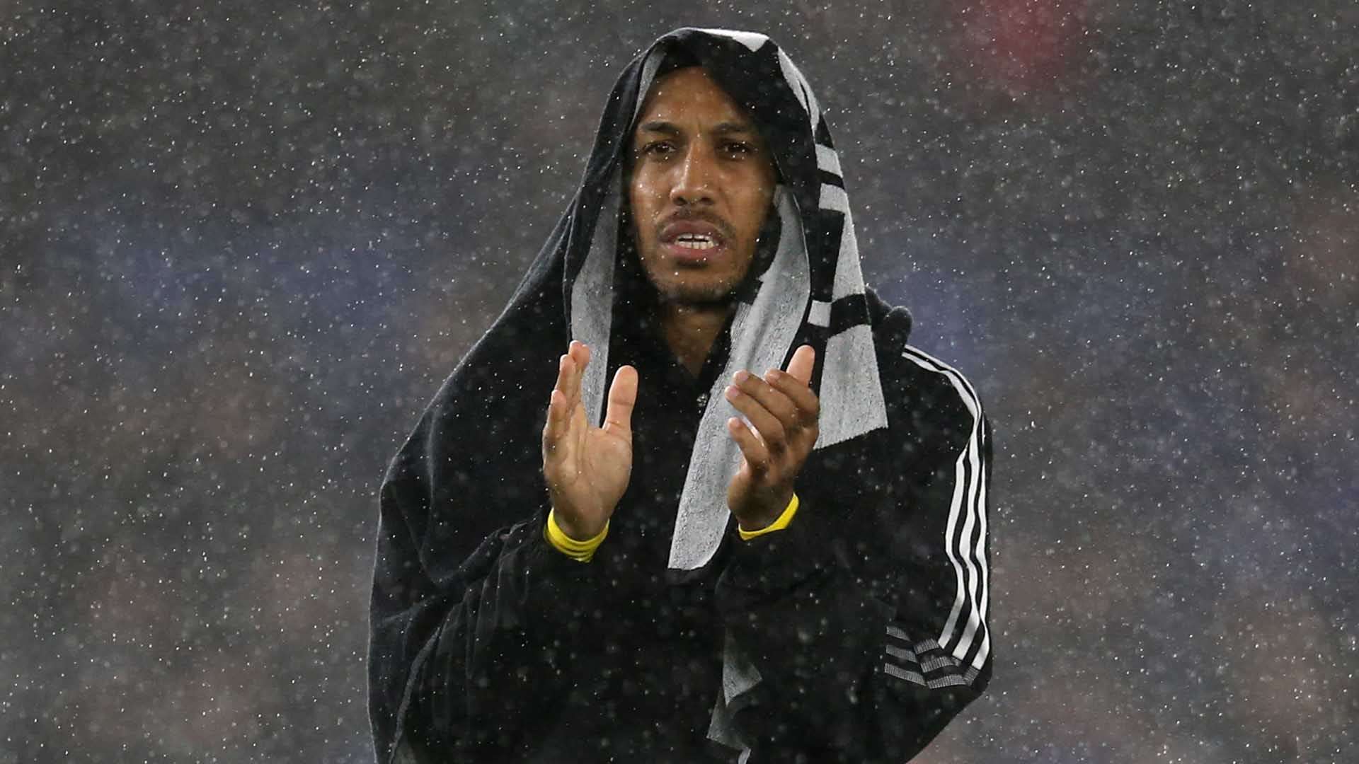 給亞足聯乃 給亞足聯乃